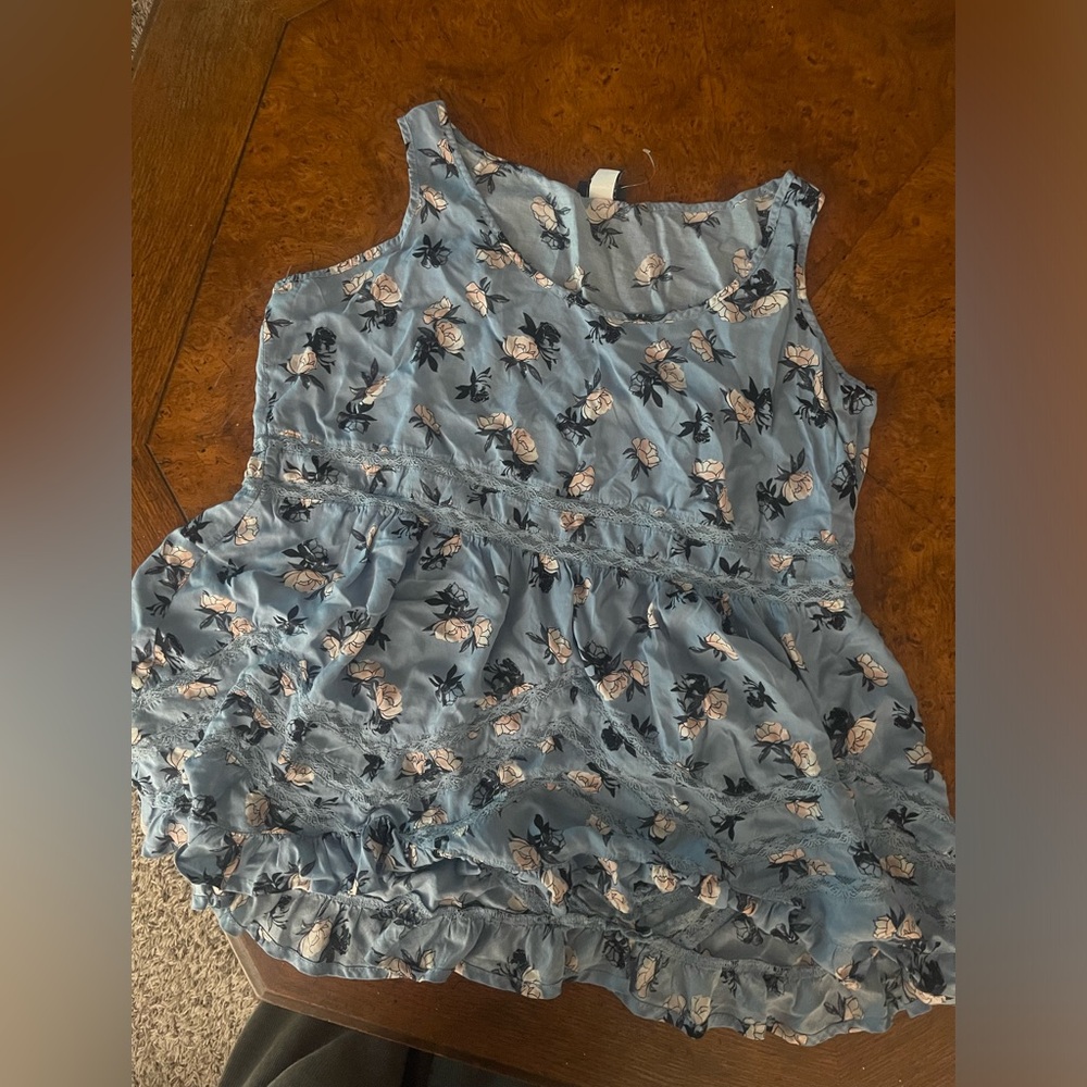 ⭐️⭐️ Floral Torrid Tank - Picture 5 of 5